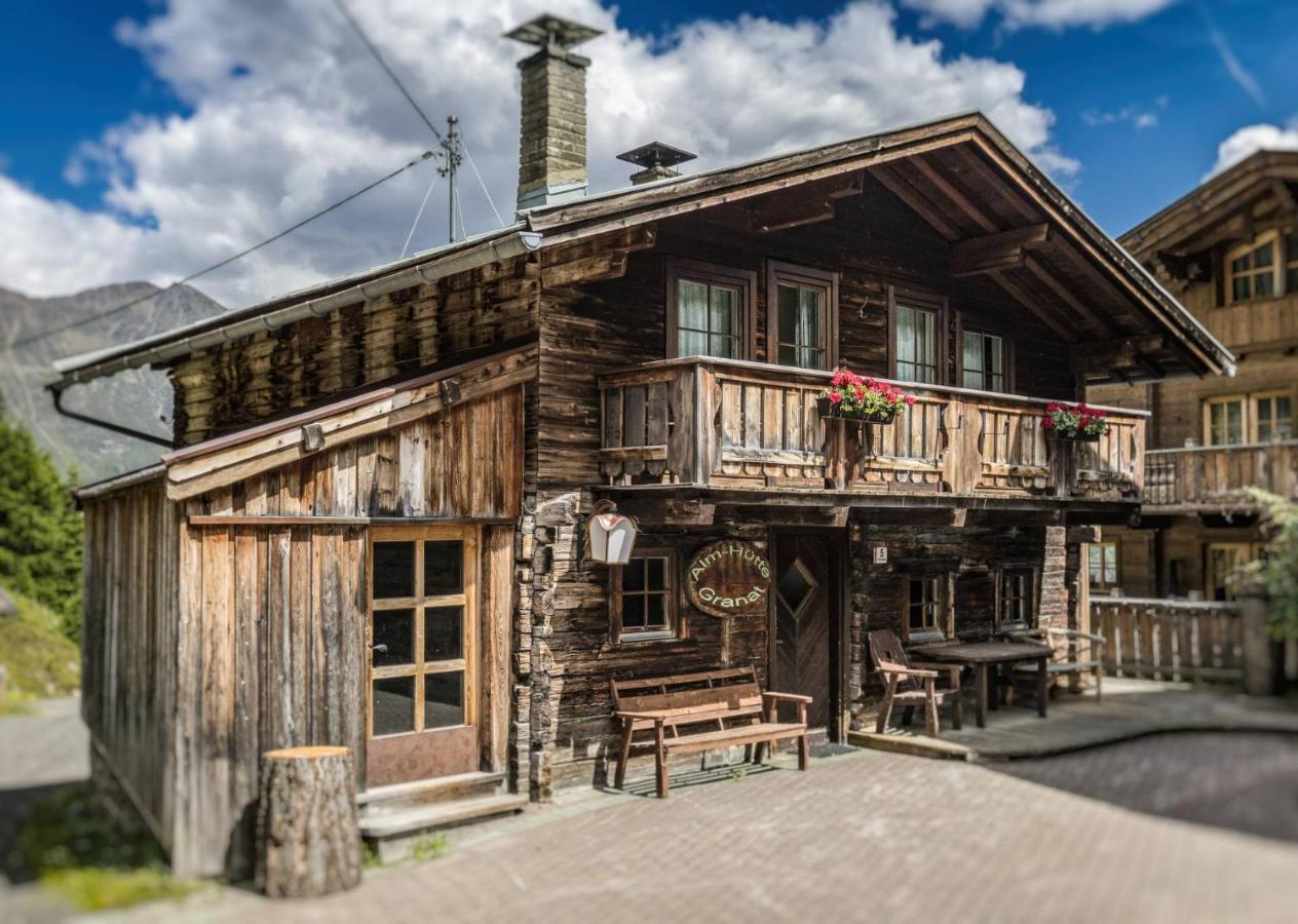 Hotel Silbertal - Almhuetten Solden Exterior photo