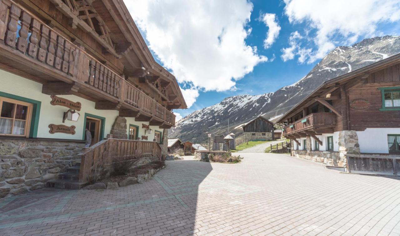 Hotel Silbertal - Almhuetten Solden Exterior photo
